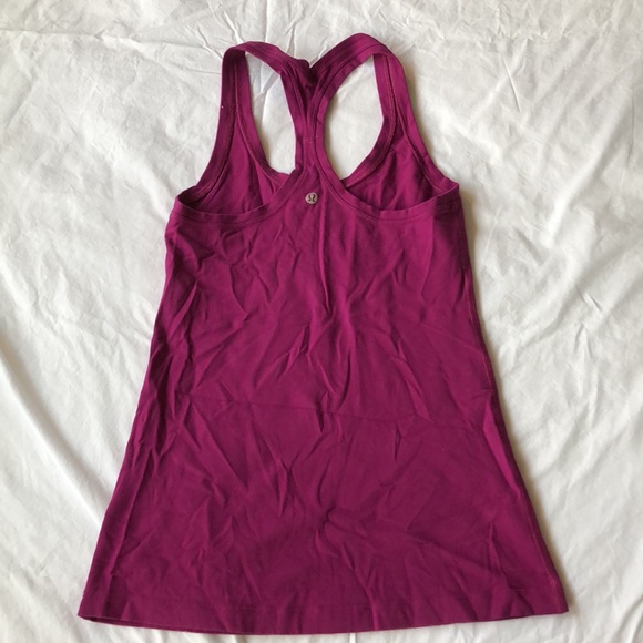 Lulu lemon top - Picture 2 of 2